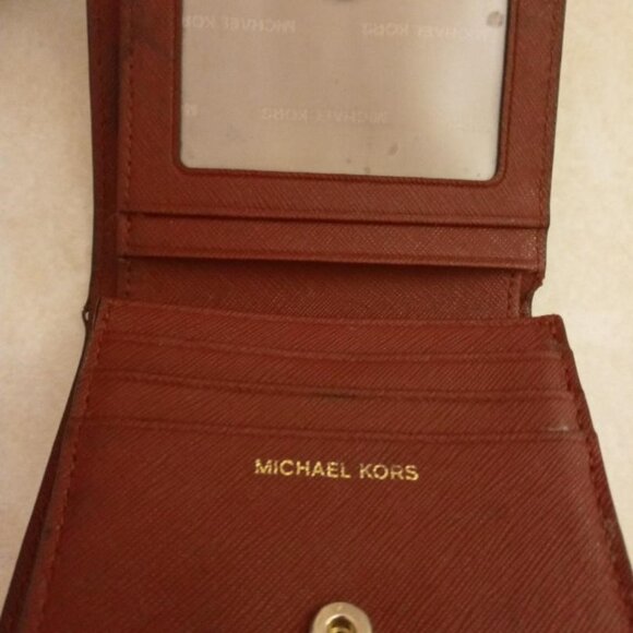 Michael Kors Wine Burgundy Leather Crossbody andMatching Wallet - Picture 6 of 8